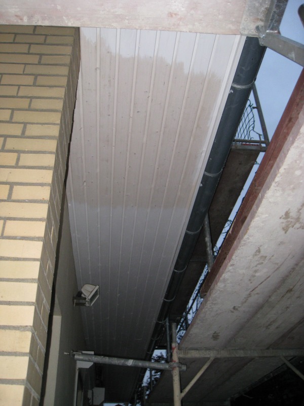 Gesimskasten Traufseite Garten