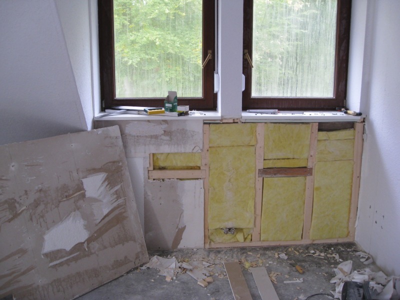 kleine Wechsel eingebaut hinter Schlafzimmerheizung